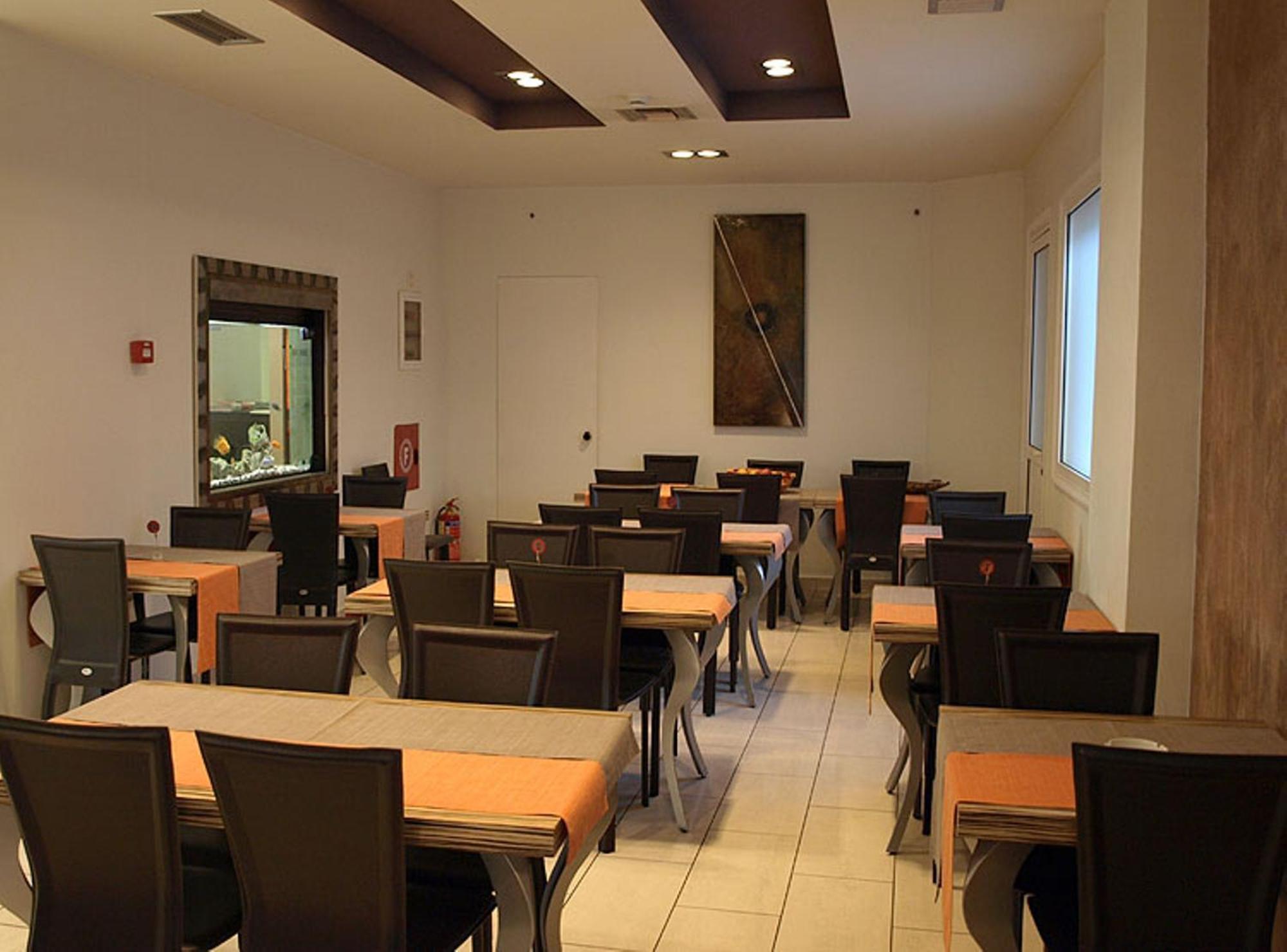 Hotel Astron 2*