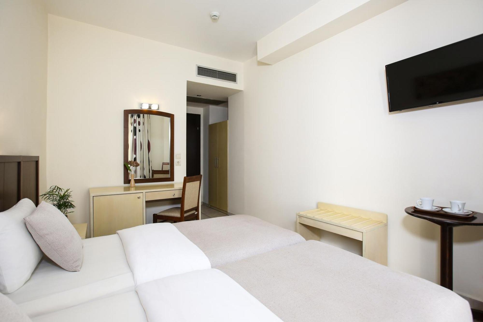 Astron Hotel